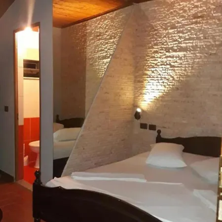 Studenti Timebasishotel Tirana